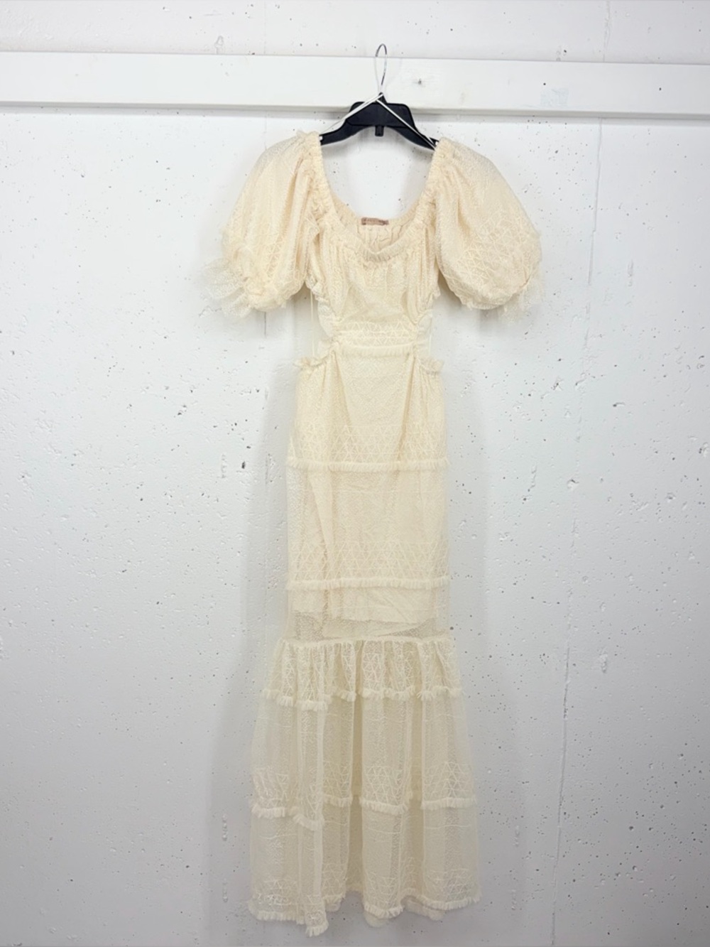 Skylar Rose Size Small Cream Lace off-shoulder Tiered Maxi Dress - Picture 3 of 16